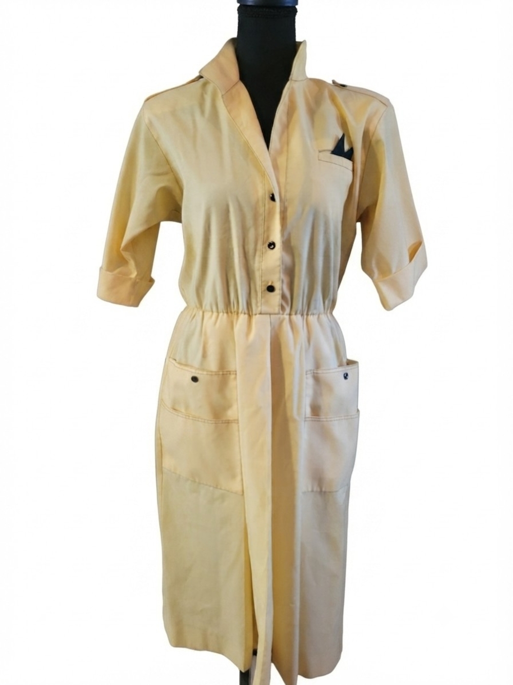 Vintage 1980s Women's Cream Button-Front Maxi Shirt Dress with Utility Pockets